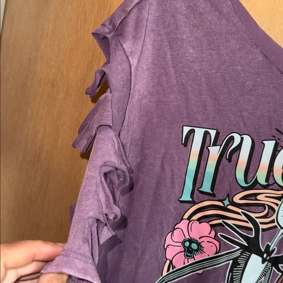 Disney “True Love Never Dies” Graphic Women's “Cut-Up” Top large - Picture 3 of 5
